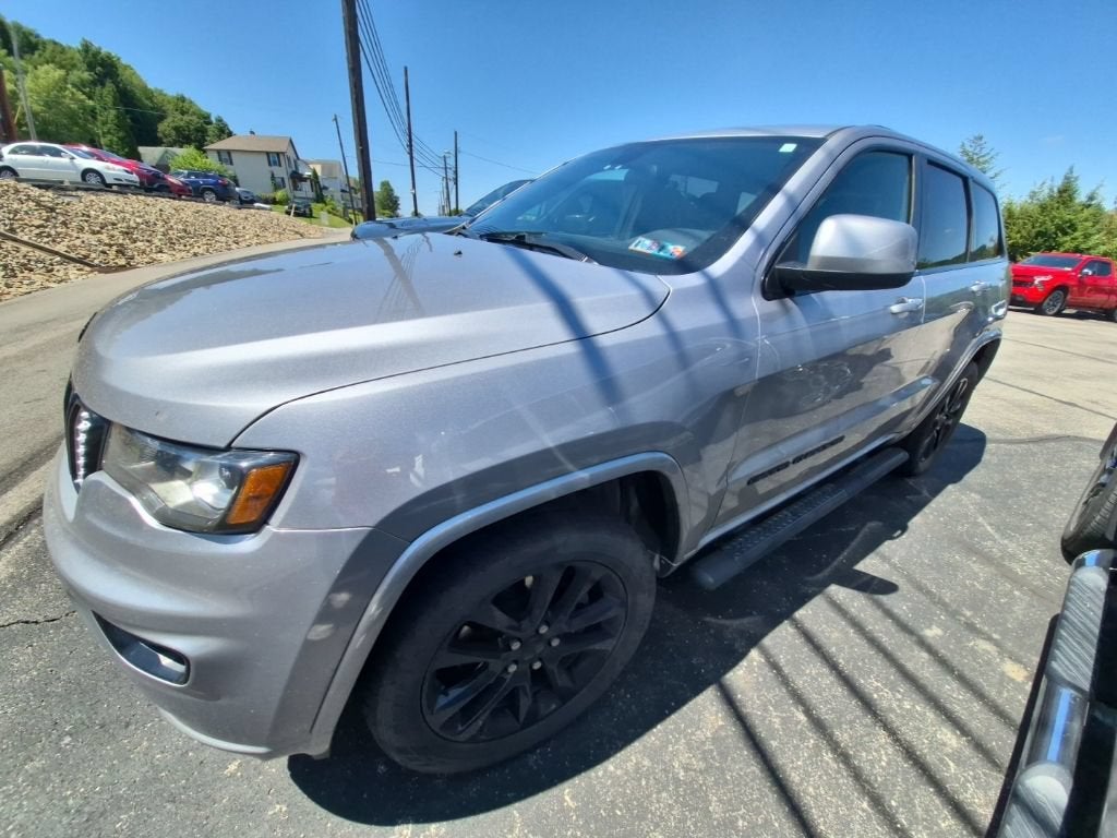2021 Jeep Grand Cherokee Laredo X 4x4