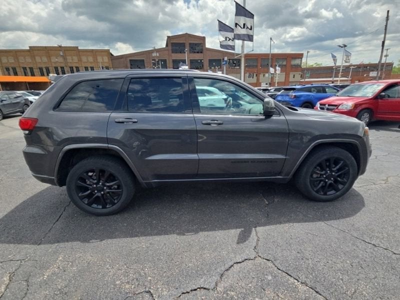 2017 Jeep Grand Cherokee Altitude