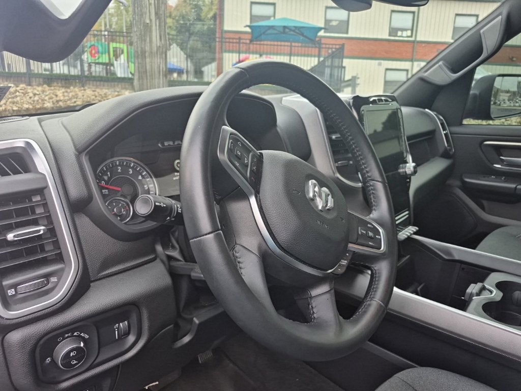 2024 RAM 1500 Big Horn Crew Cab 4x4 5'7" Box