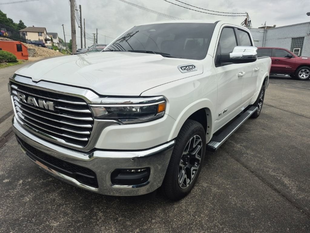 2025 RAM 1500 Laramie Crew Cab 4x4 5'7" Box