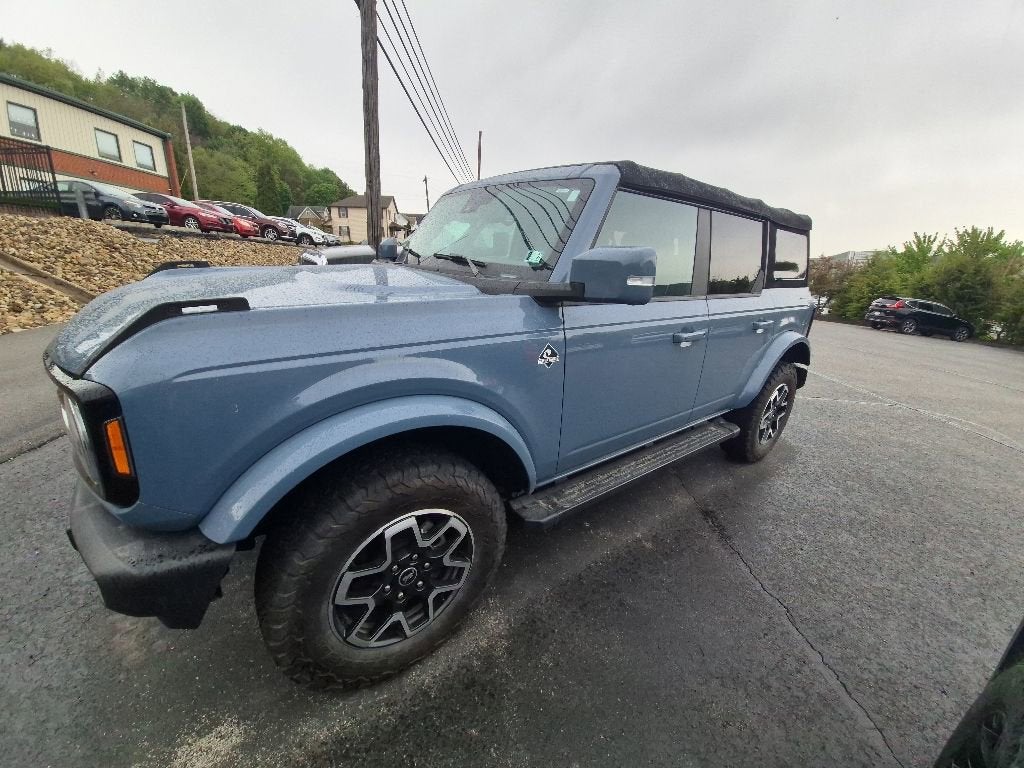 2023 Ford Bronco Base