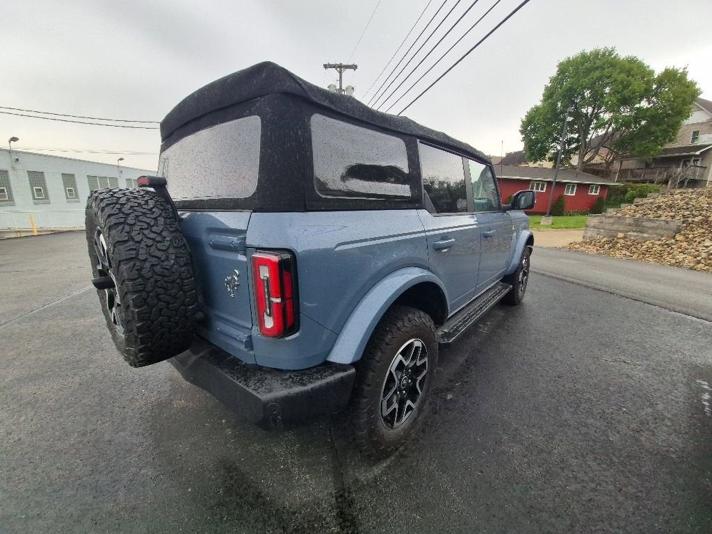 2023 Ford Bronco Base