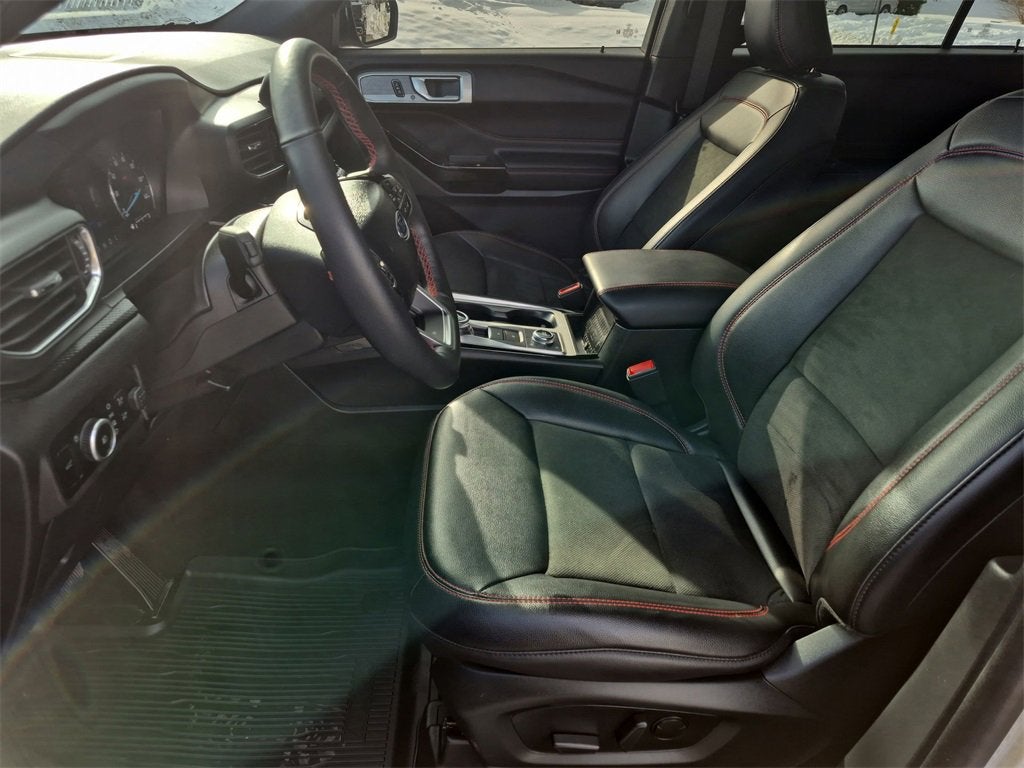 2024 Ford Explorer ST-Line