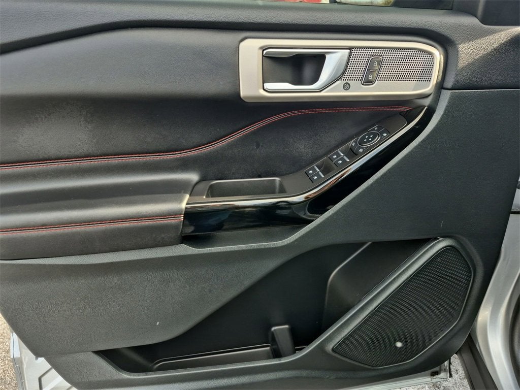 2024 Ford Explorer ST-Line