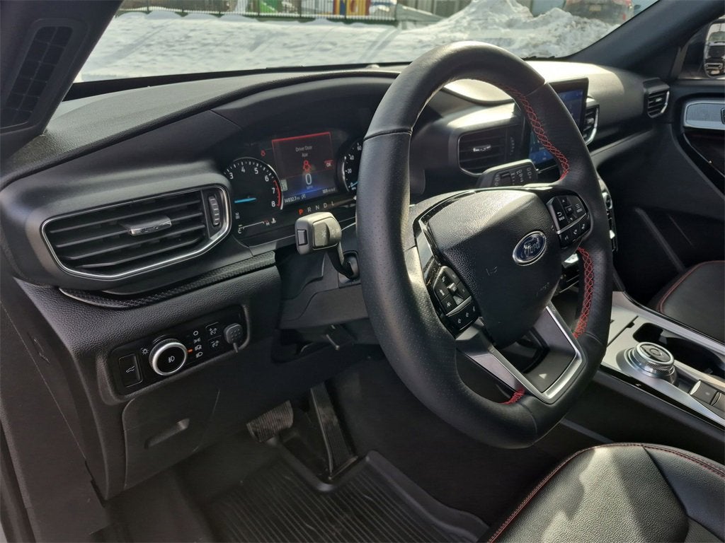 2024 Ford Explorer ST-Line