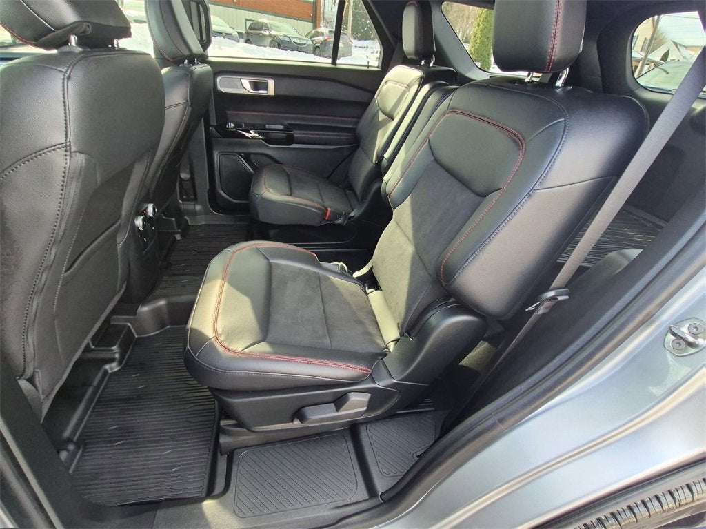 2024 Ford Explorer ST-Line