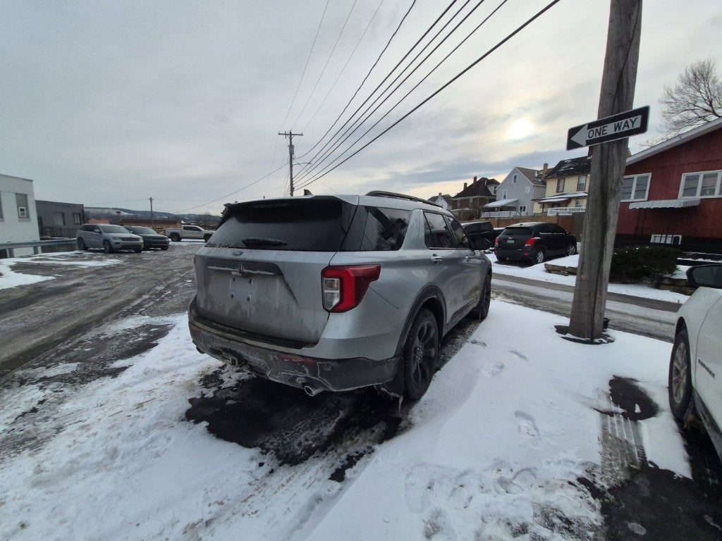 2024 Ford Explorer ST-Line