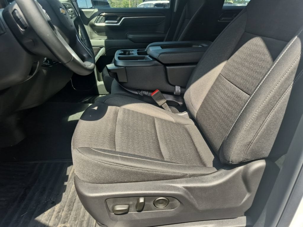 2025 Chevrolet Silverado 1500 LT (2FL)