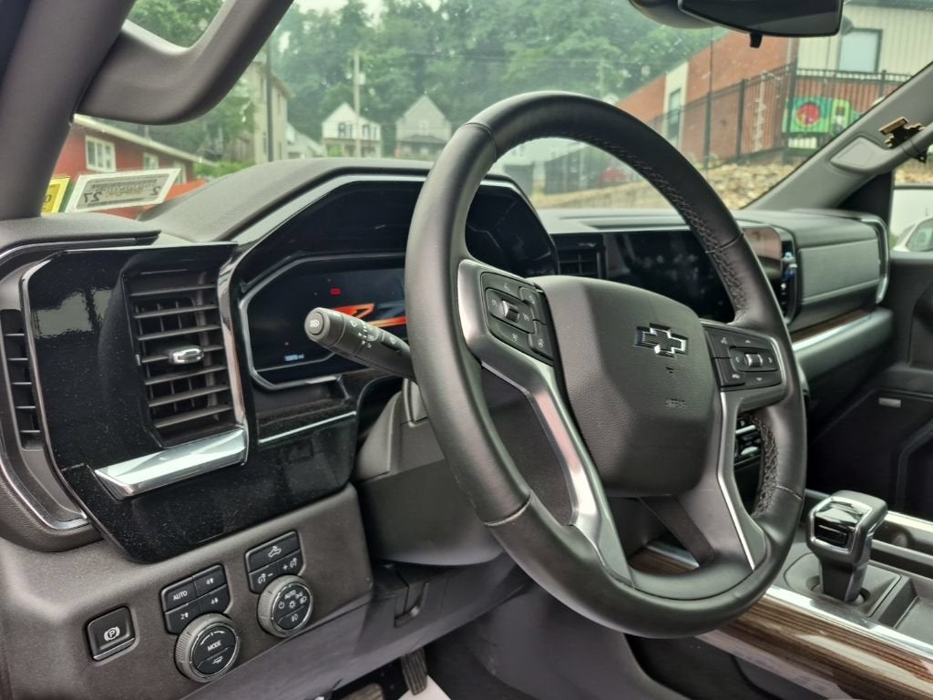 2025 Chevrolet Silverado 1500 RST