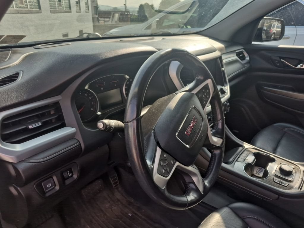2021 GMC Acadia SLT