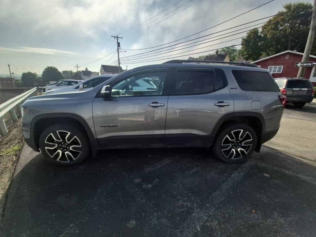 2021 GMC Acadia SLT