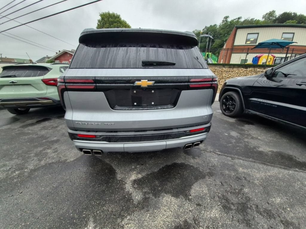 2024 Chevrolet Traverse LT