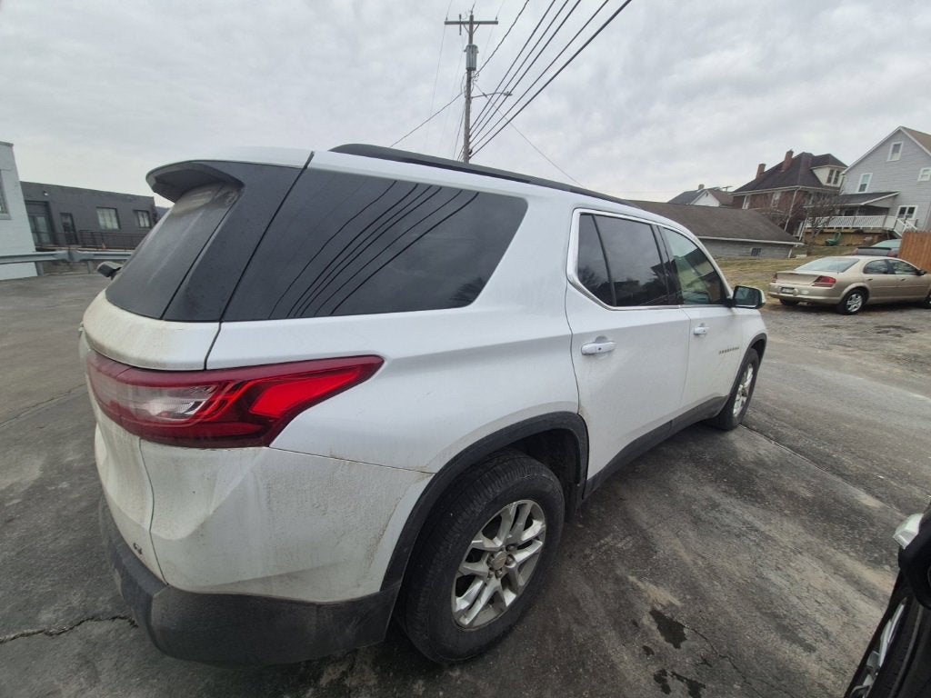 2021 Chevrolet Traverse LT Cloth