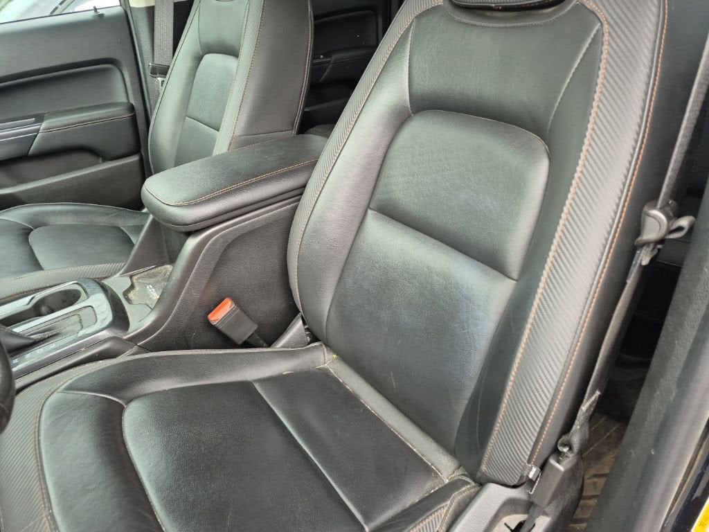 2022 GMC Canyon AT4 - Leather
