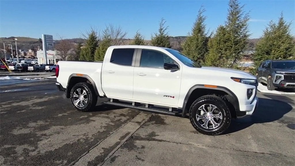 2025 GMC Canyon AT4