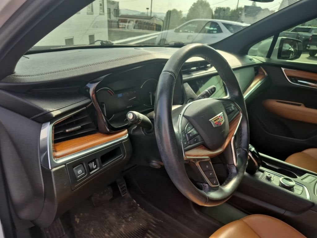2022 Cadillac XT5 AWD Premium Luxury