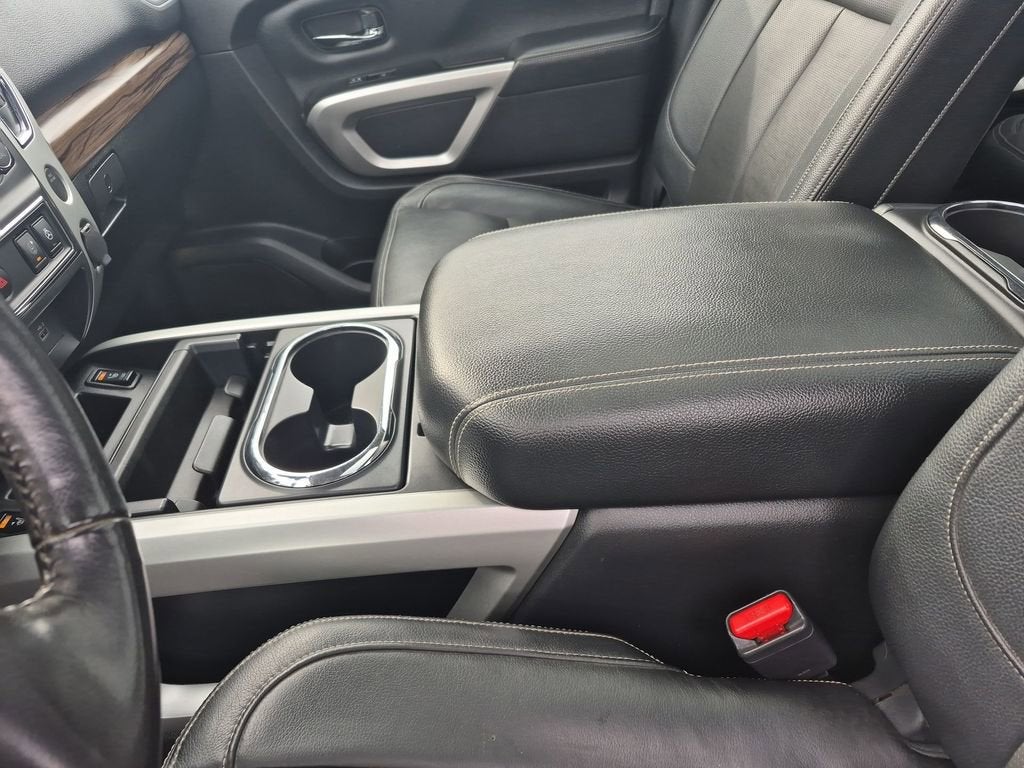 2021 Nissan Titan SL