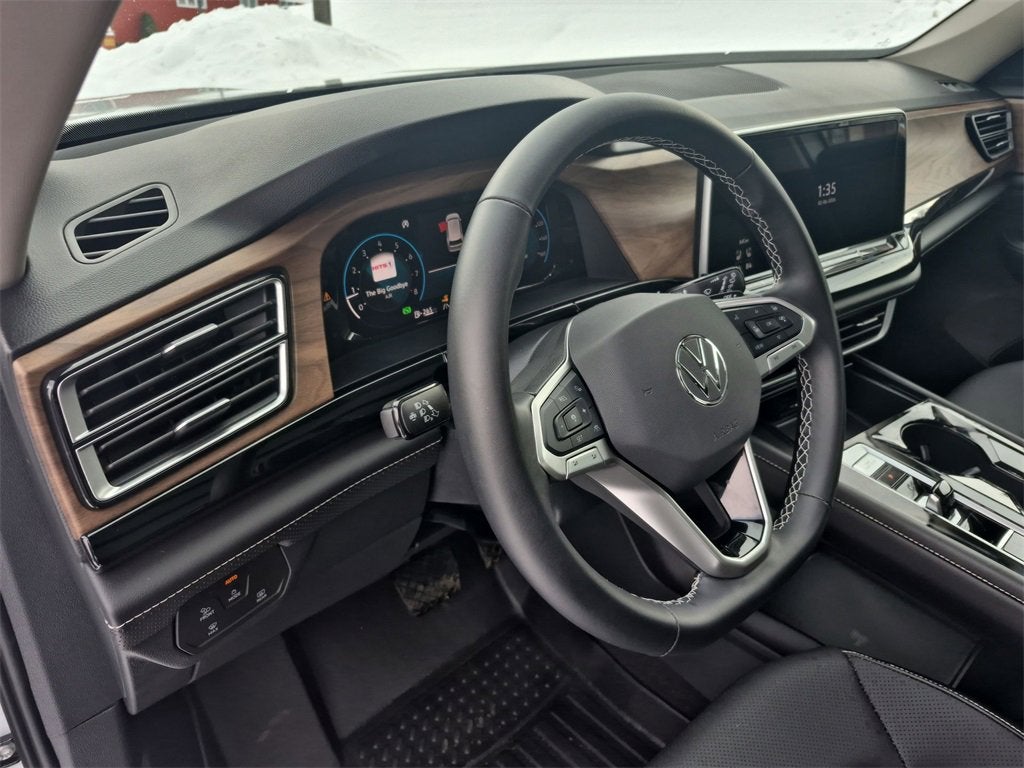 2024 Volkswagen Atlas 2.0T SE w/Technology