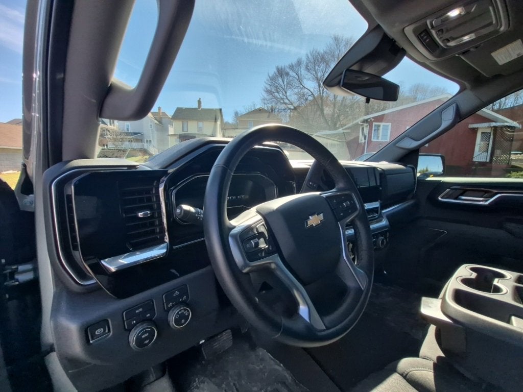 2024 Chevrolet Silverado 1500 LT (2FL)