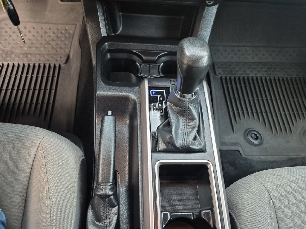 2022 Toyota Tacoma SR5 V6