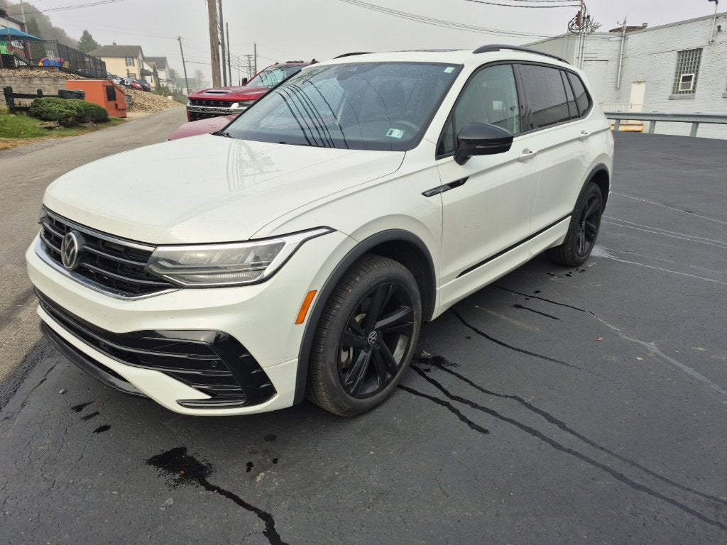 2024 Volkswagen Tiguan SE R-Line Black