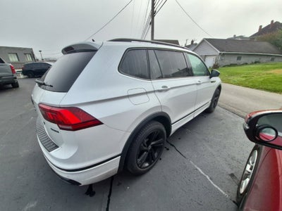 2024 Volkswagen Tiguan SE R-Line Black