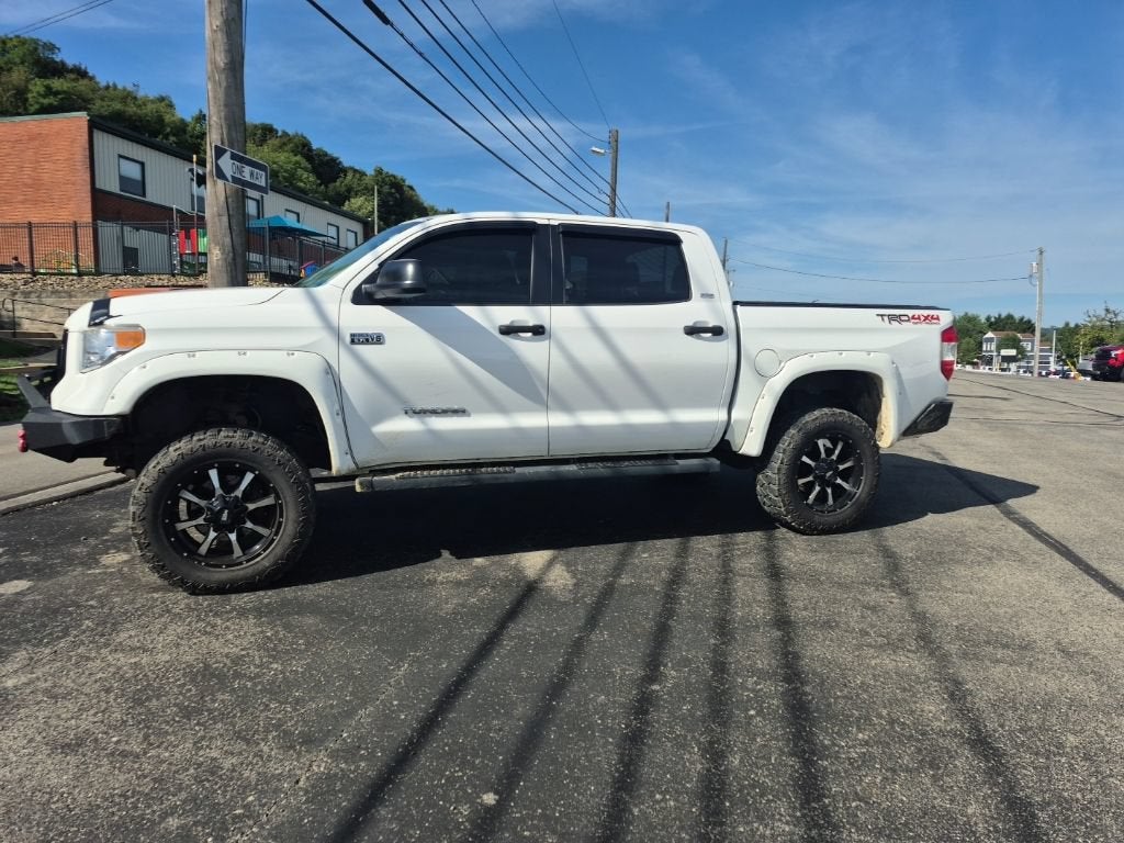 2016 Toyota Tundra SR5 5.7L V8
