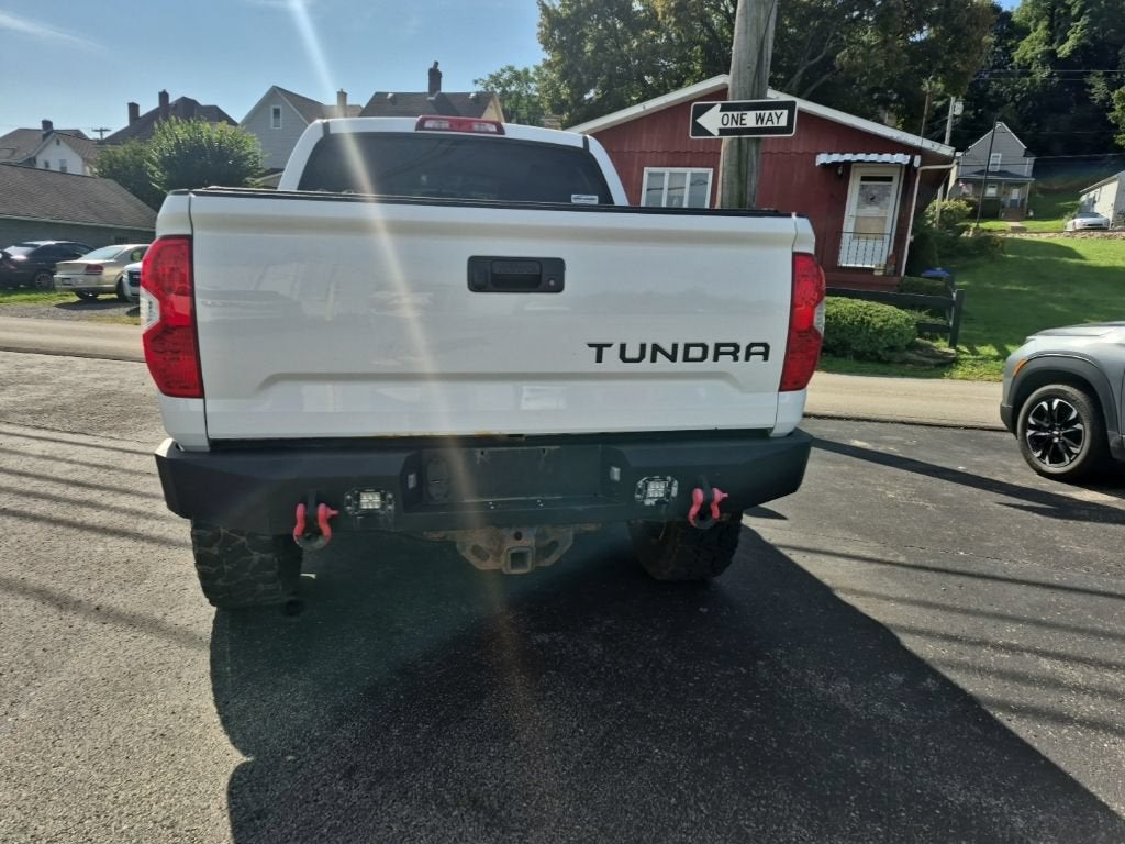 2016 Toyota Tundra SR5 5.7L V8