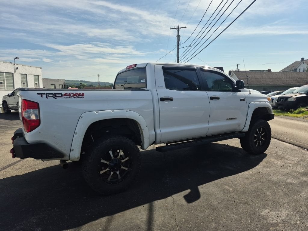 2016 Toyota Tundra SR5 5.7L V8