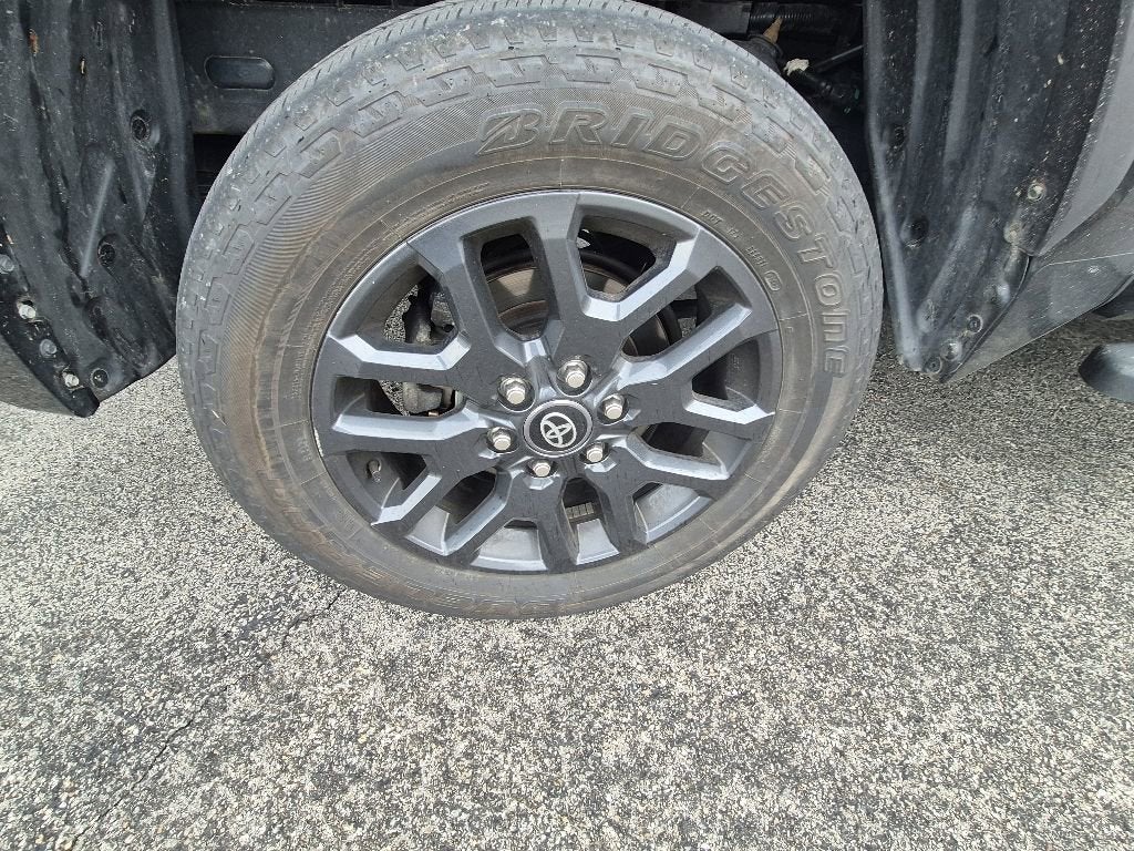 2024 Toyota Tundra 4WD SR5