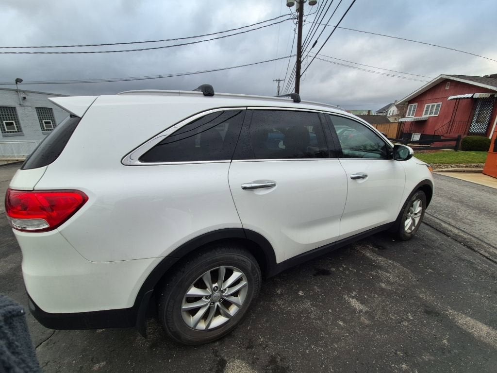 2016 Kia Sorento LX