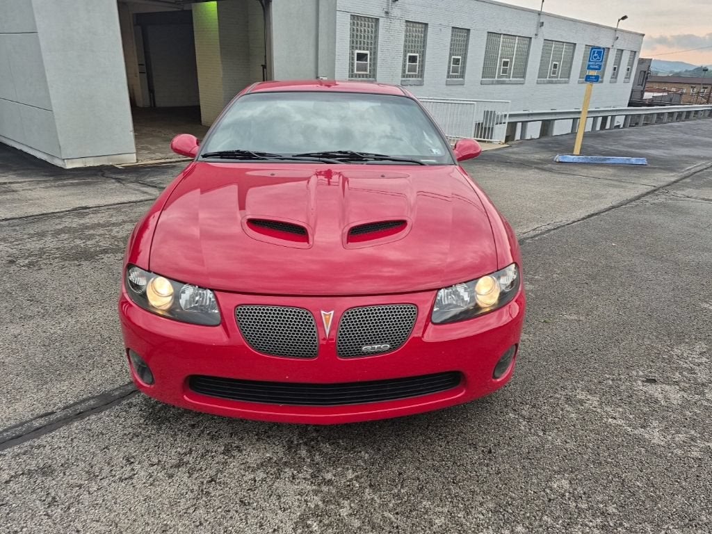 2004 Pontiac GTO 2dr Cpe