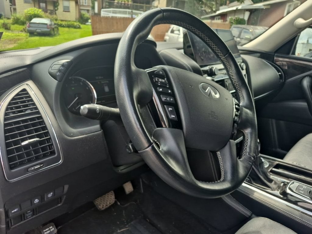 2024 INFINITI QX80 LUXE