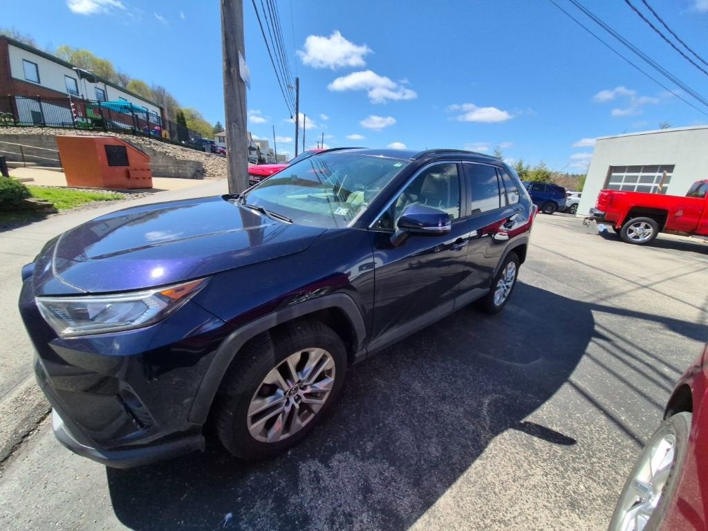 2019 Toyota RAV4 XLE Premium