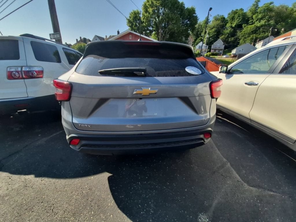 2025 Chevrolet Trax LS